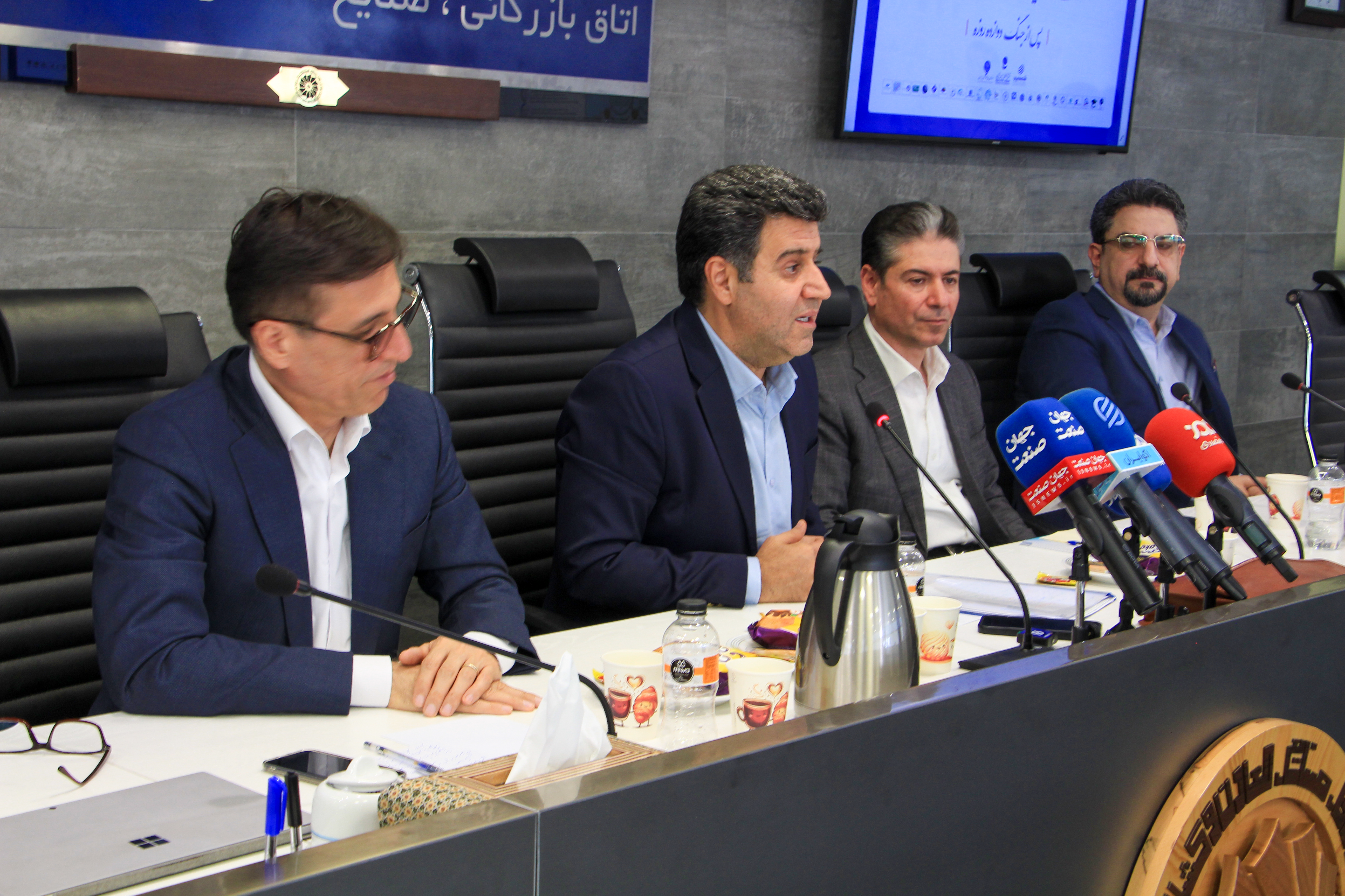 نشست تخصصی اولویت های مهم اقتصادی کشور بعد از جنگ 12 روزه